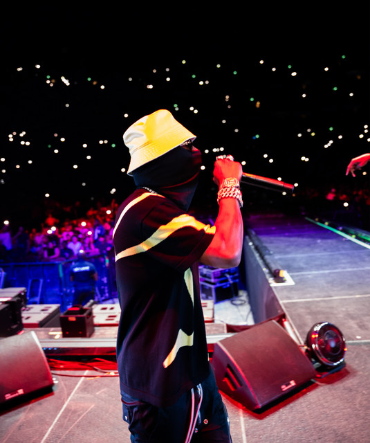 Bundog performing on stage